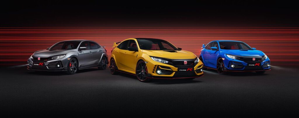 3 honda civic's next to eachother
