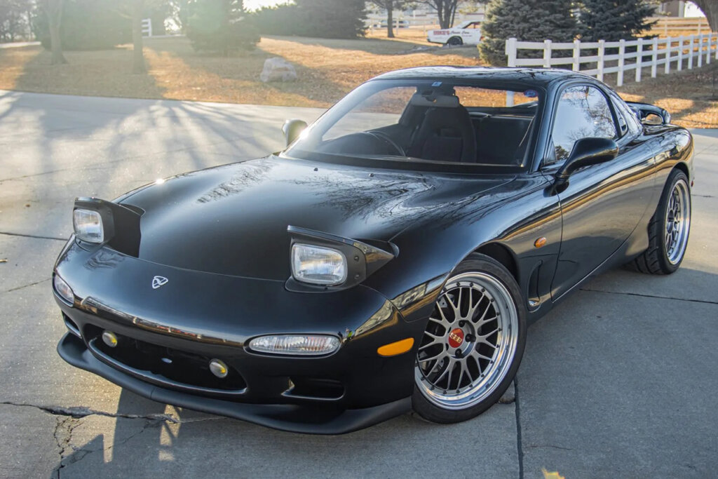 black Mazda FD parked 