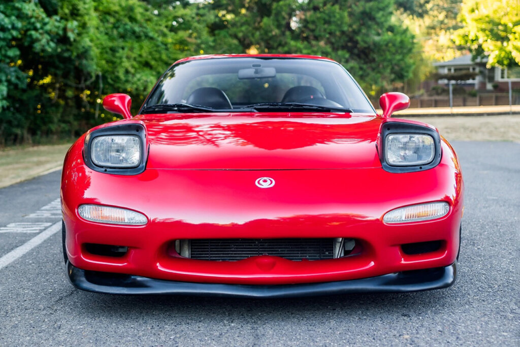 red Mazda rx7 FD on street