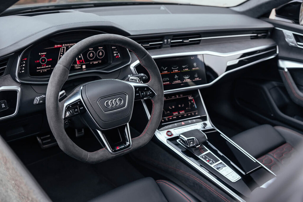 black interior of a audi r6 avant