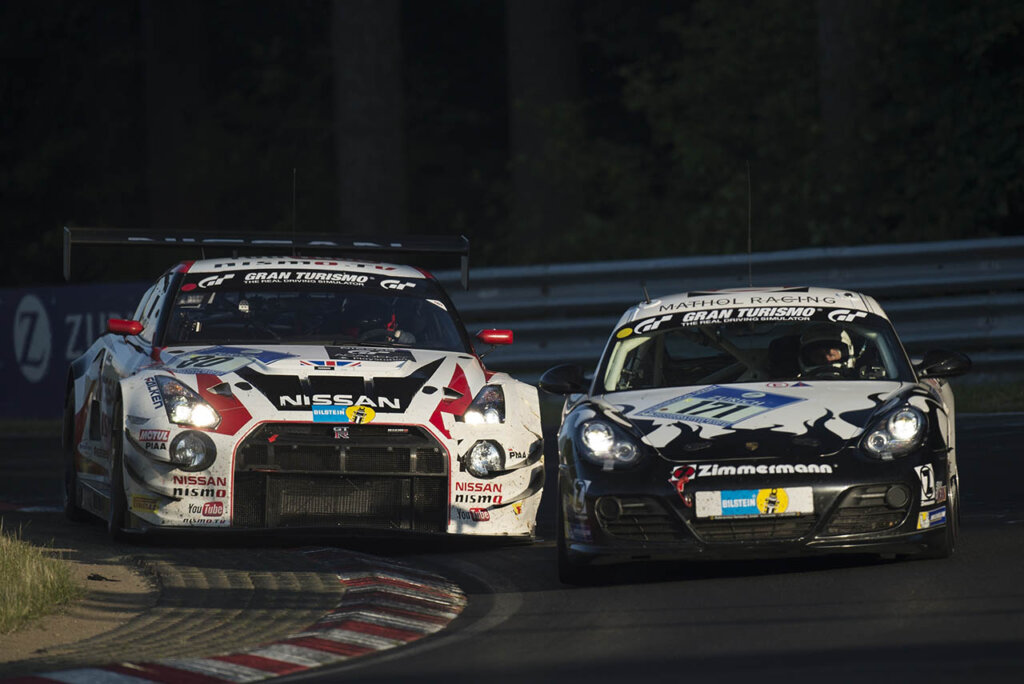 nissan gt-r vs porsche race car