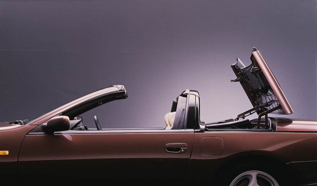 brown nissan 300zx z32 model with retractable top