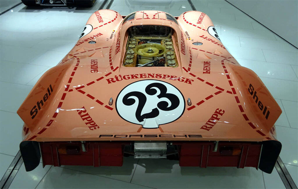 porsche pink pig rear