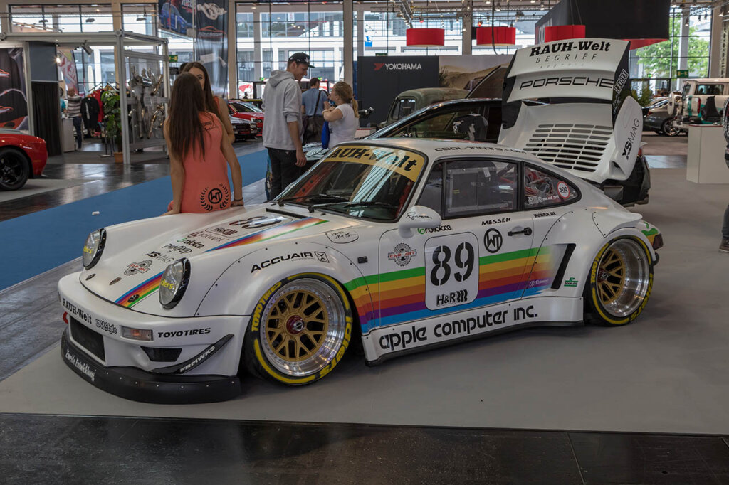RWB porsche 964 with apple computer livery