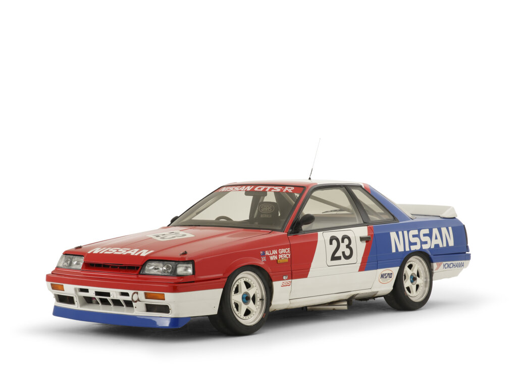 red and blue nismo r21 skyline GTS-R race car
