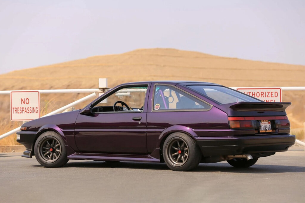 rear shot of the GT-S AE86