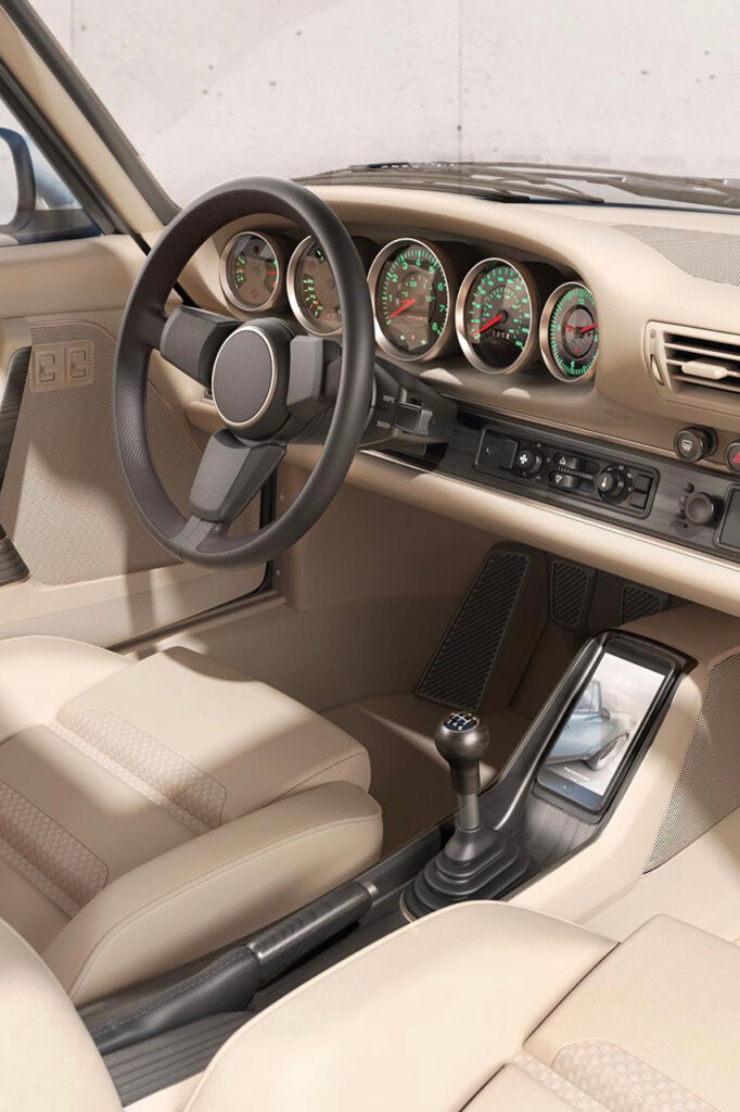 Singer Beige Interior 911 Turbo restomod