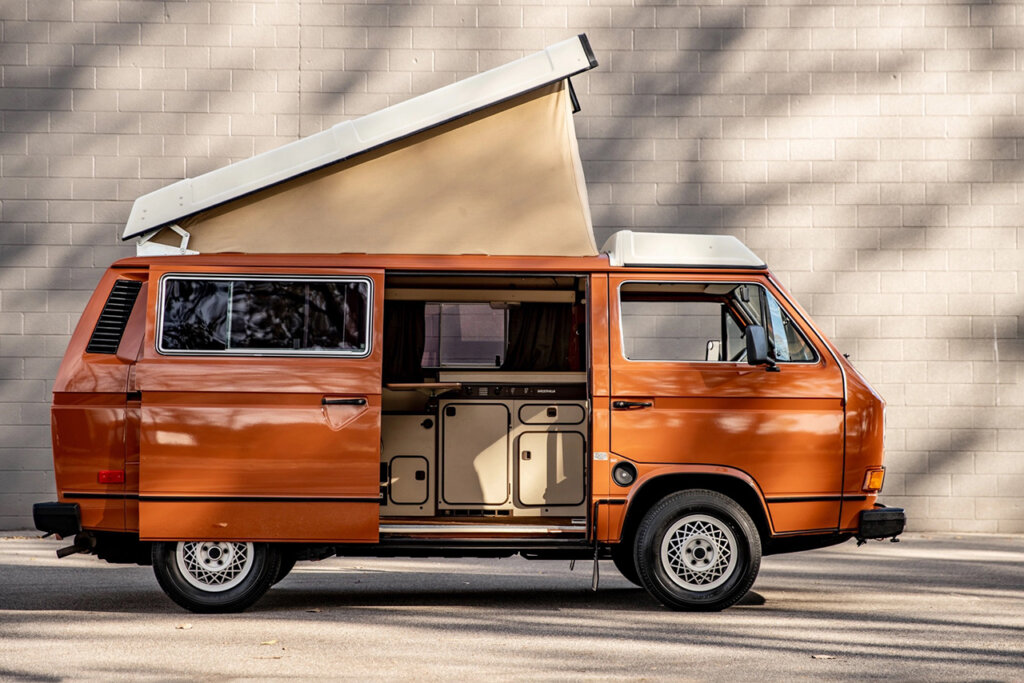 Side shot of Vanawagon vw bus