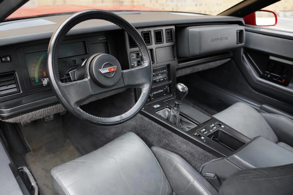 C4 black interior