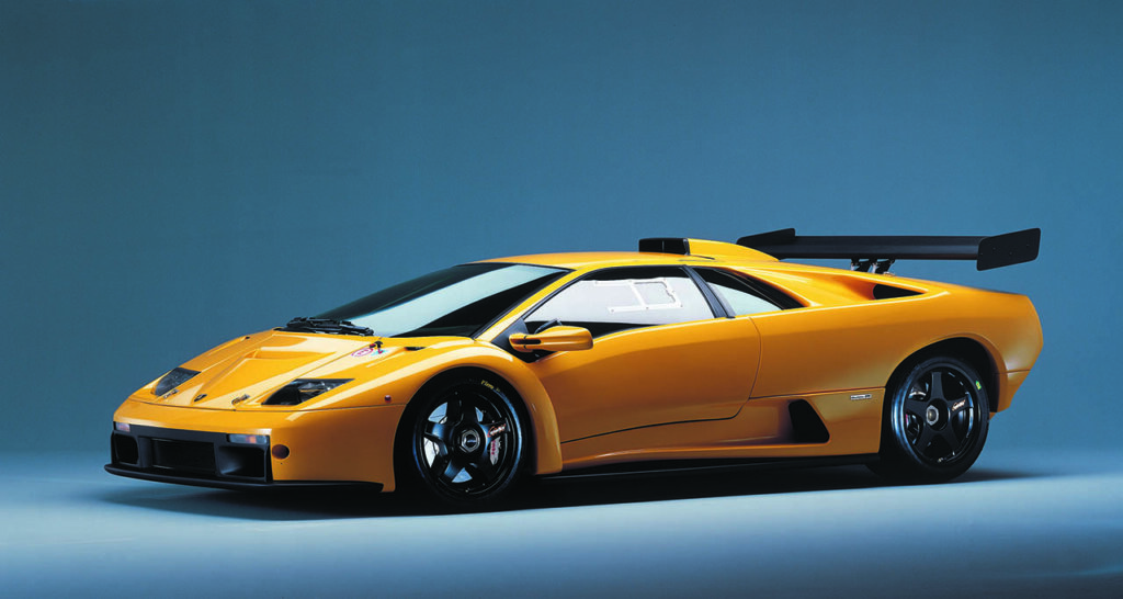 yellow lambo GTR