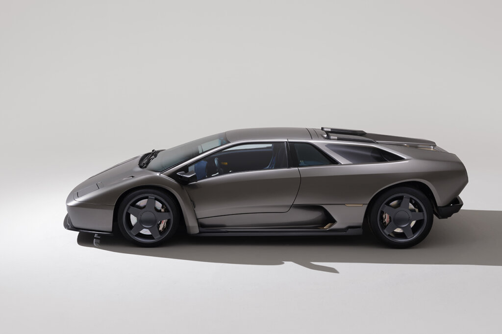 Eccentrica Diablo side profile of car in white room