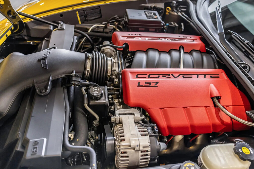 chevrolet engine in a corvette