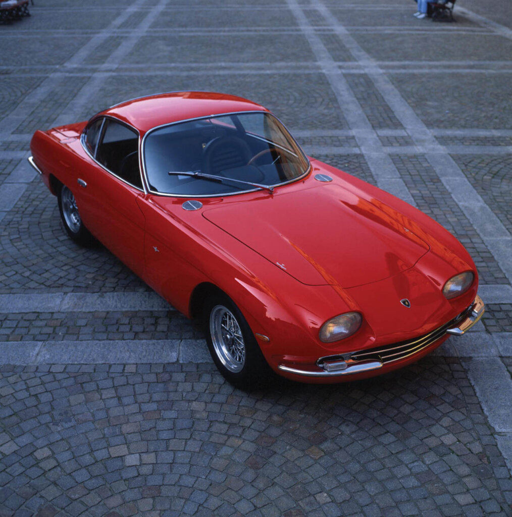 red 250 gt on pavement