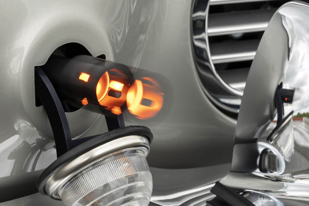 a minigun in a db5 headlight socket