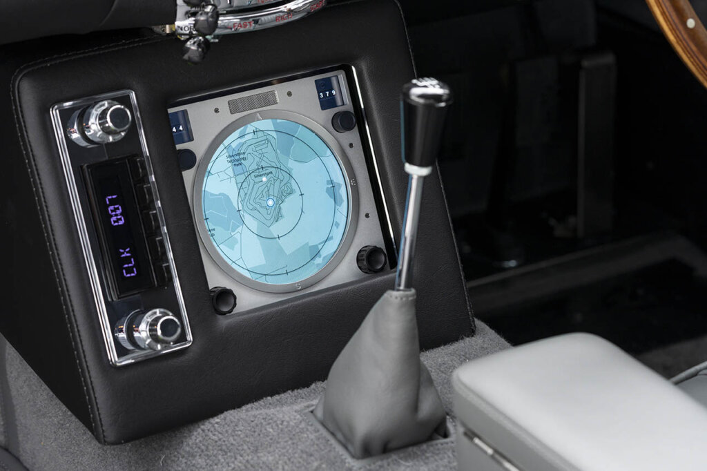 radar device in a db5 car