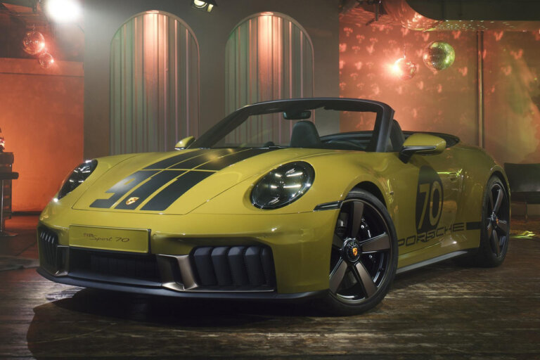 Green and black porsche 911 spirit 70