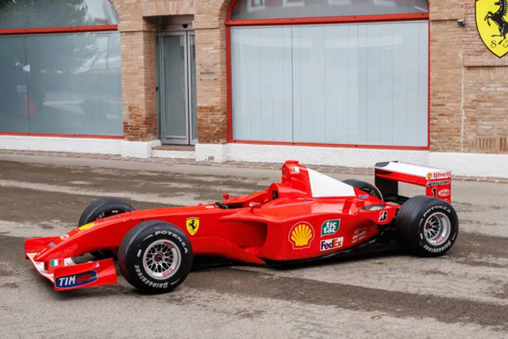 schumacher red ferrari f2001 formula 1 car