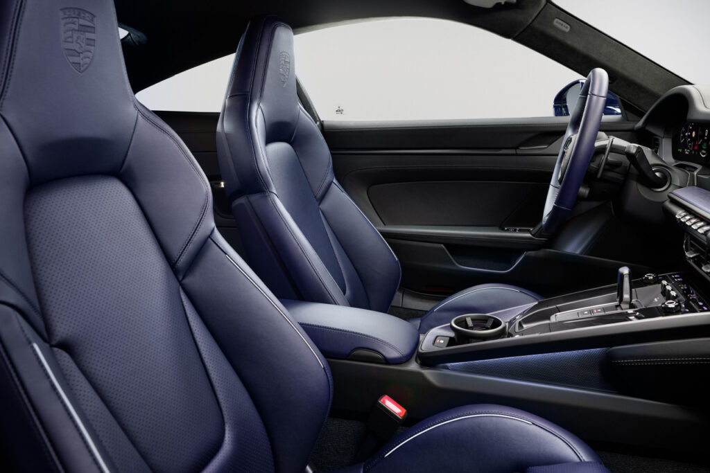 Blusogno colored interior of special edition Porsche