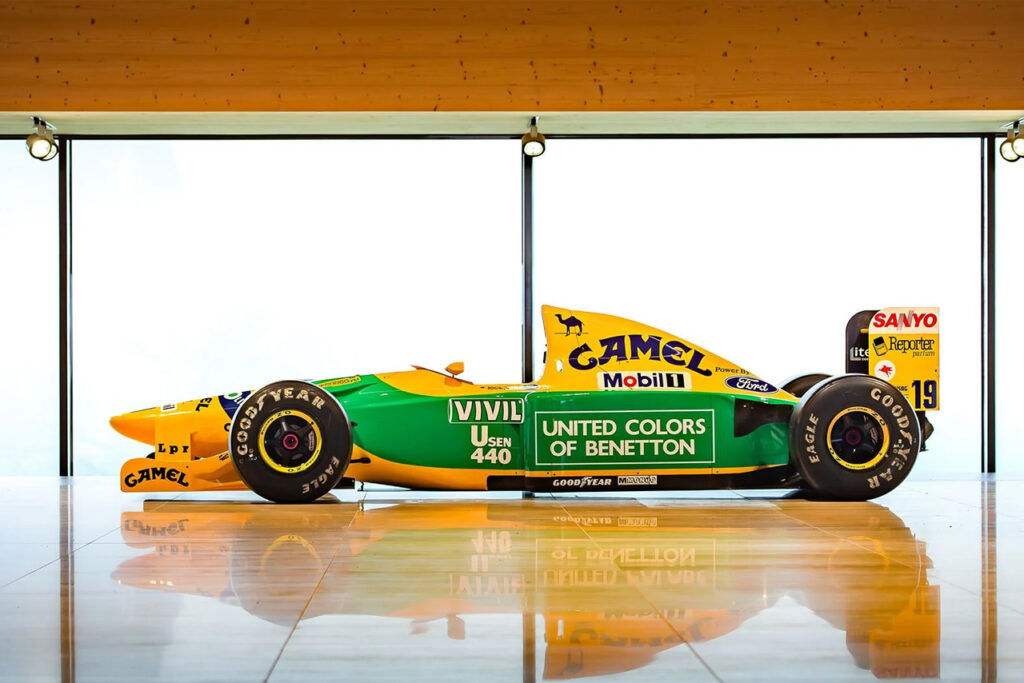 side view of Yellow and green benetton b192-05 f1 race car